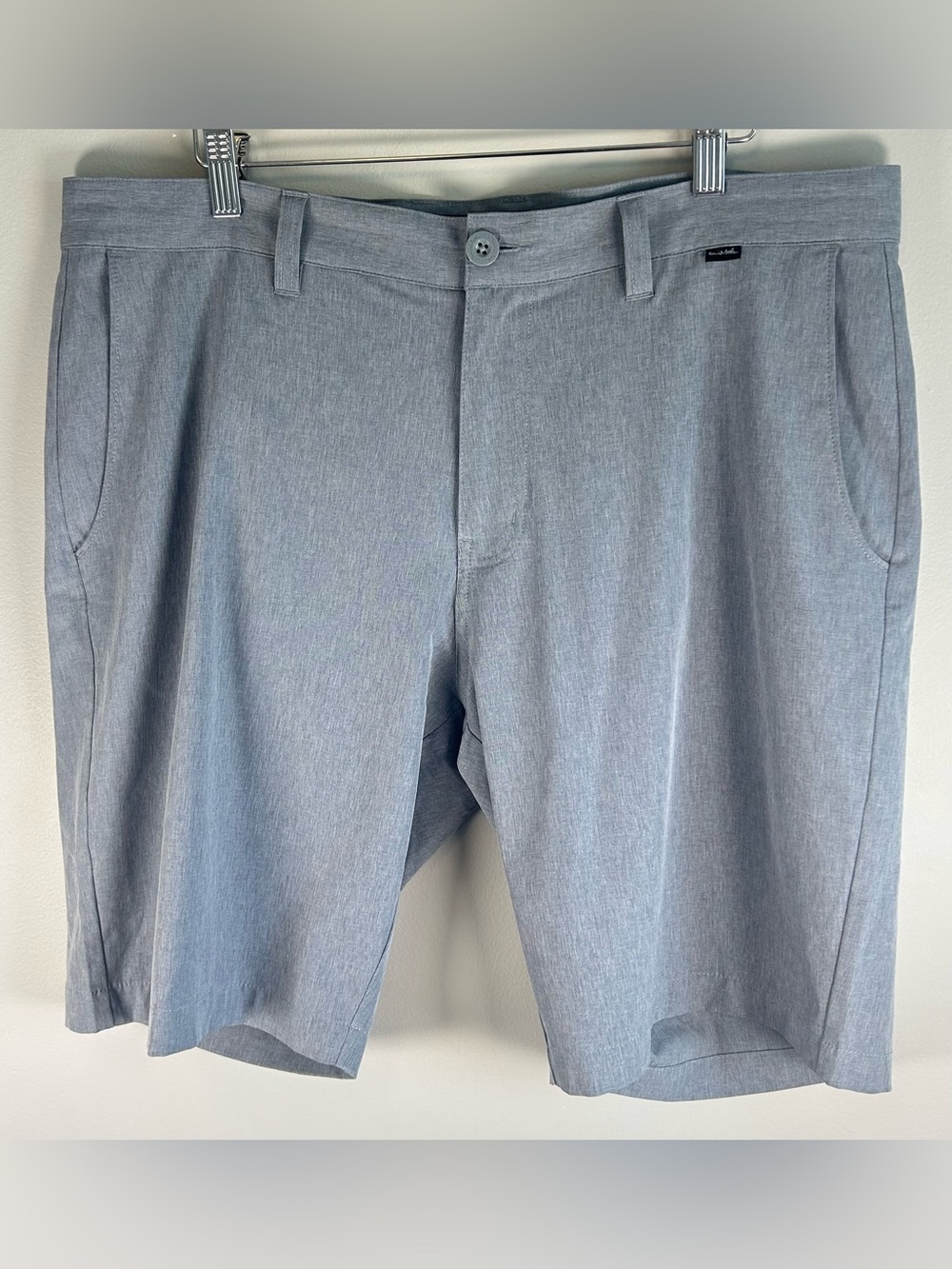 Travis Mathew Beck Performance Golf Shorts Mens Sz 36 Gray Heathered Stretch EUC